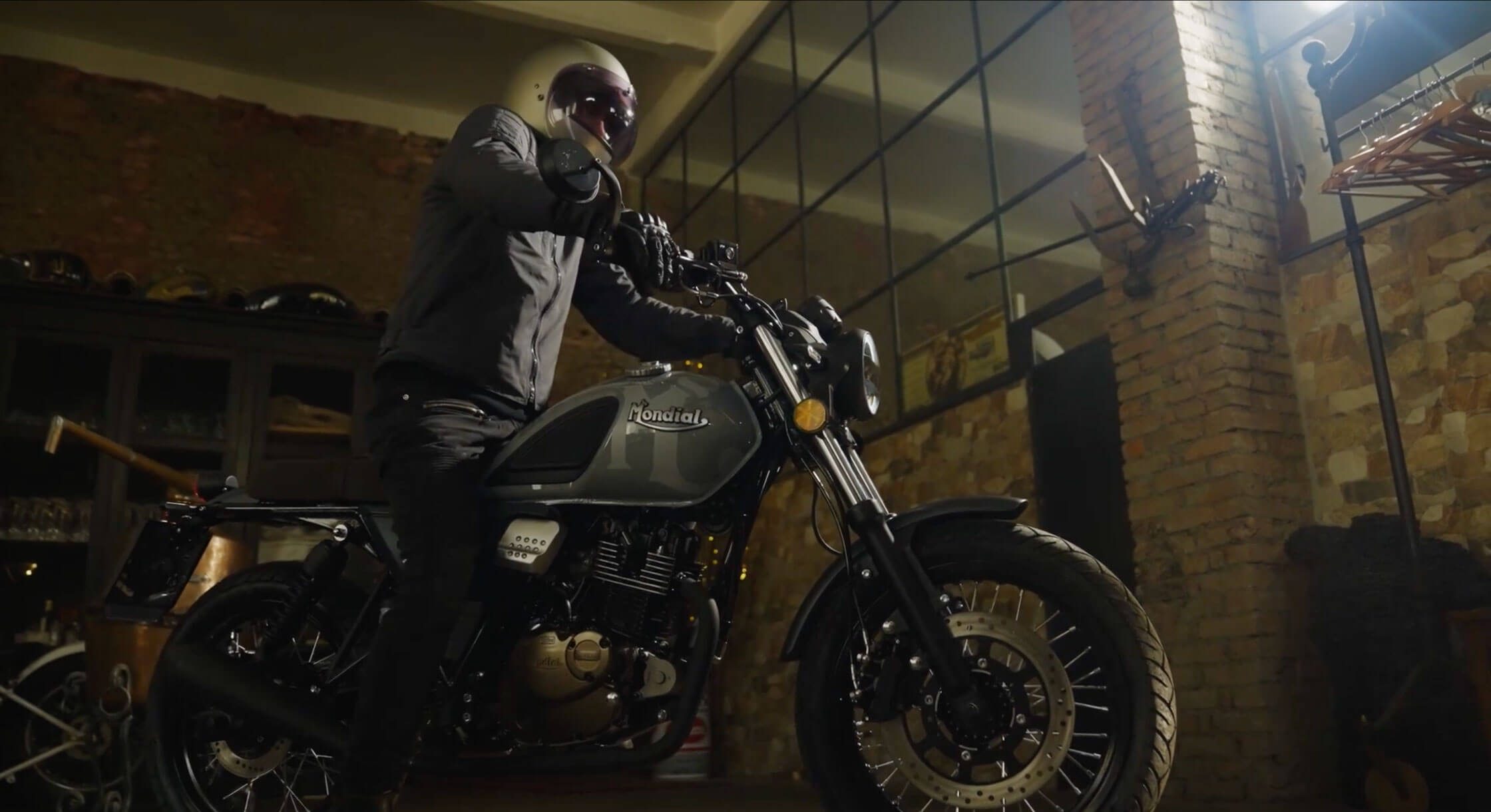 F.B. MONDIAL - Tradizione italiana, su due ruote